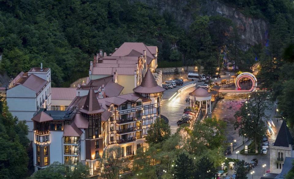 Apart-Otel Nino Borjomi Εξωτερικό φωτογραφία
